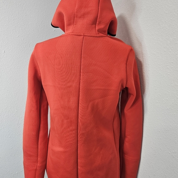 Nike therma fit women's small jacket - Picture 3 of 7